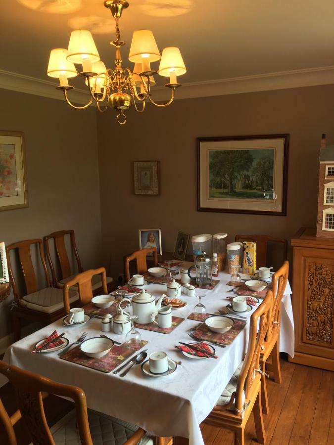Rose Villa Bed And Breakfast Forfar Dış mekan fotoğraf